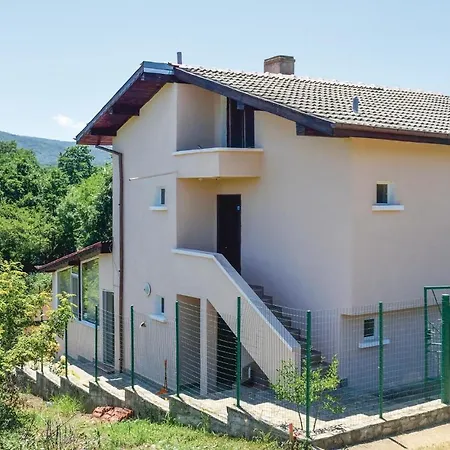 Four-bedroom Holiday In Village Σπίτι διακοπών *