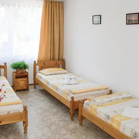 Four-bedroom Holiday In Village Ваканционна къща *